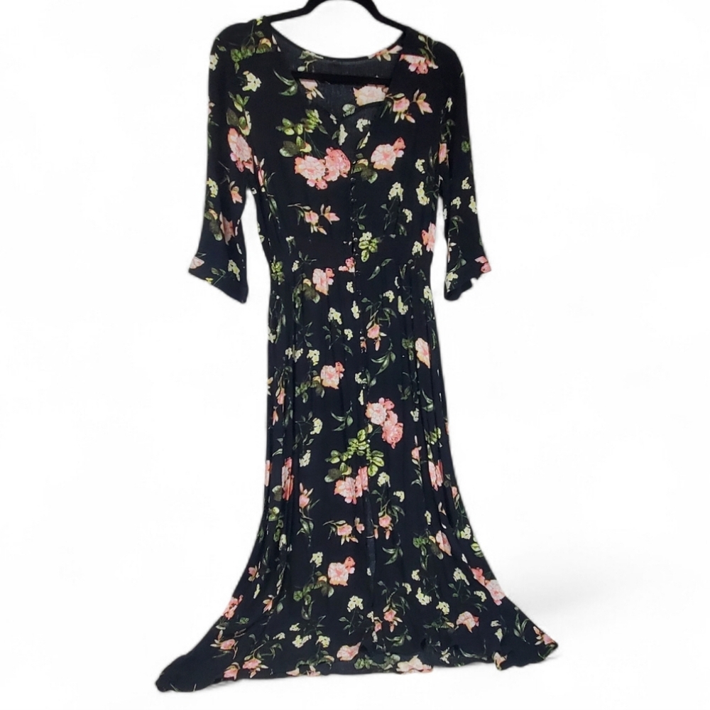 Floral Cottage Core Rose Fit And Flare Dress On Black Size Medium Derby